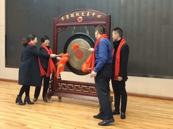 戳我试试